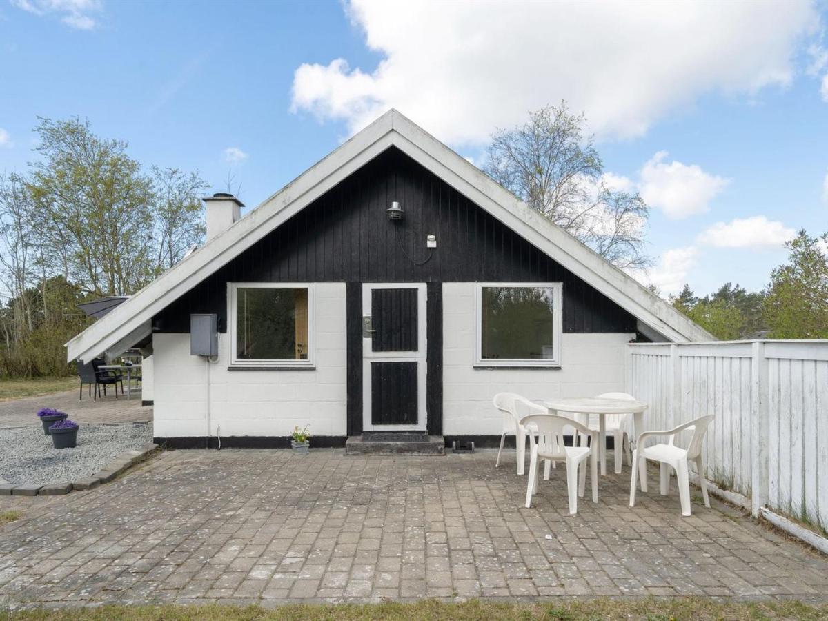 Holiday Home Arnfin - 160M From The Sea In Lolland- Falster And Mon By Interhome Rødby Kültér fotó