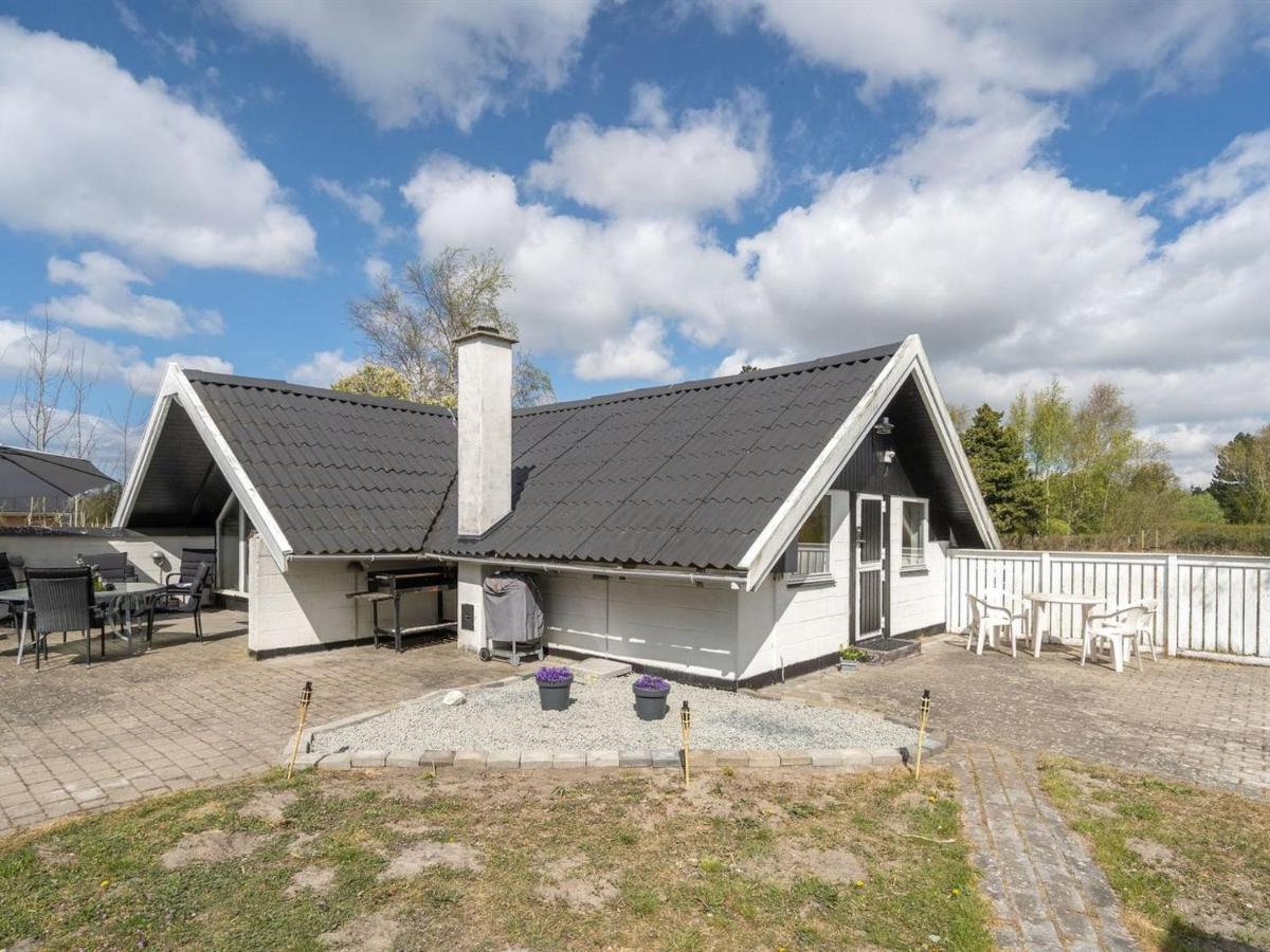 Holiday Home Arnfin - 160M From The Sea In Lolland- Falster And Mon By Interhome Rødby Kültér fotó