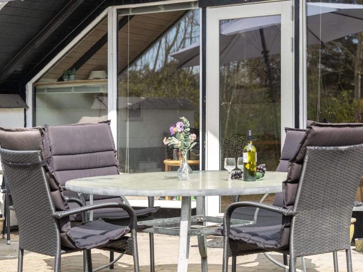 Holiday Home Arnfin - 160M From The Sea In Lolland- Falster And Mon By Interhome Rødby Kültér fotó